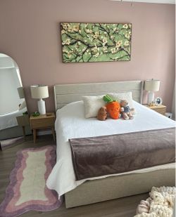 Complete King Bedroom Set – Bed + $4K Mattress + Nightstands + Rugs + Decor
