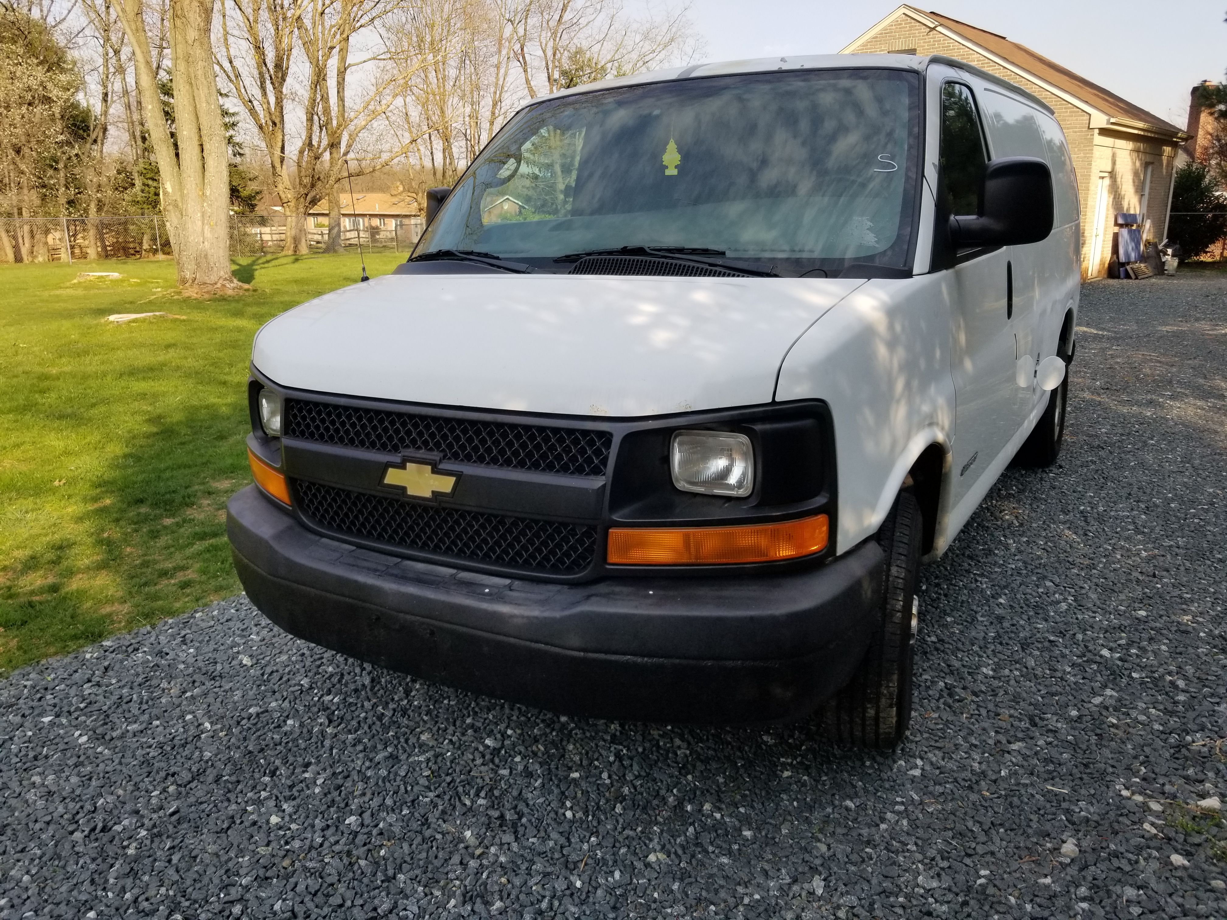 2005 Chevy cargo van 2500!!!