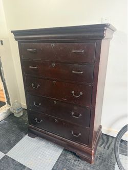 5 Drawer Solid Wood Dresser