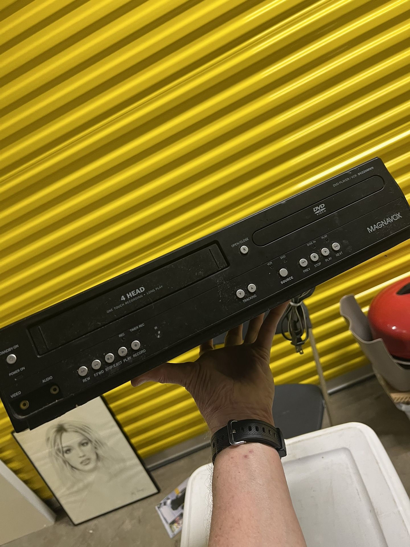 MAGNAVOX  VCR Combo DVD VHS Player 