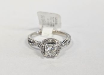 14K White Gold  .65ct Princess Cut Center Diamond w/ Approximately. 60ct Diamond Melee Size 8.5  1.25cttw  813055-1