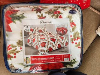 Noche Buena Flowers 2PLY THICK FLANNEL BLANKET KING SIZE