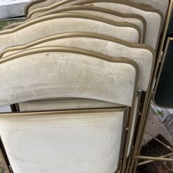 Foldable chairs