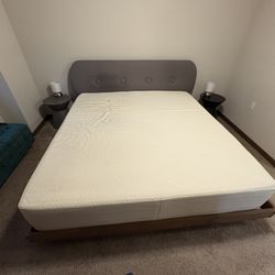 King Size Bed With Frane & Headboard 