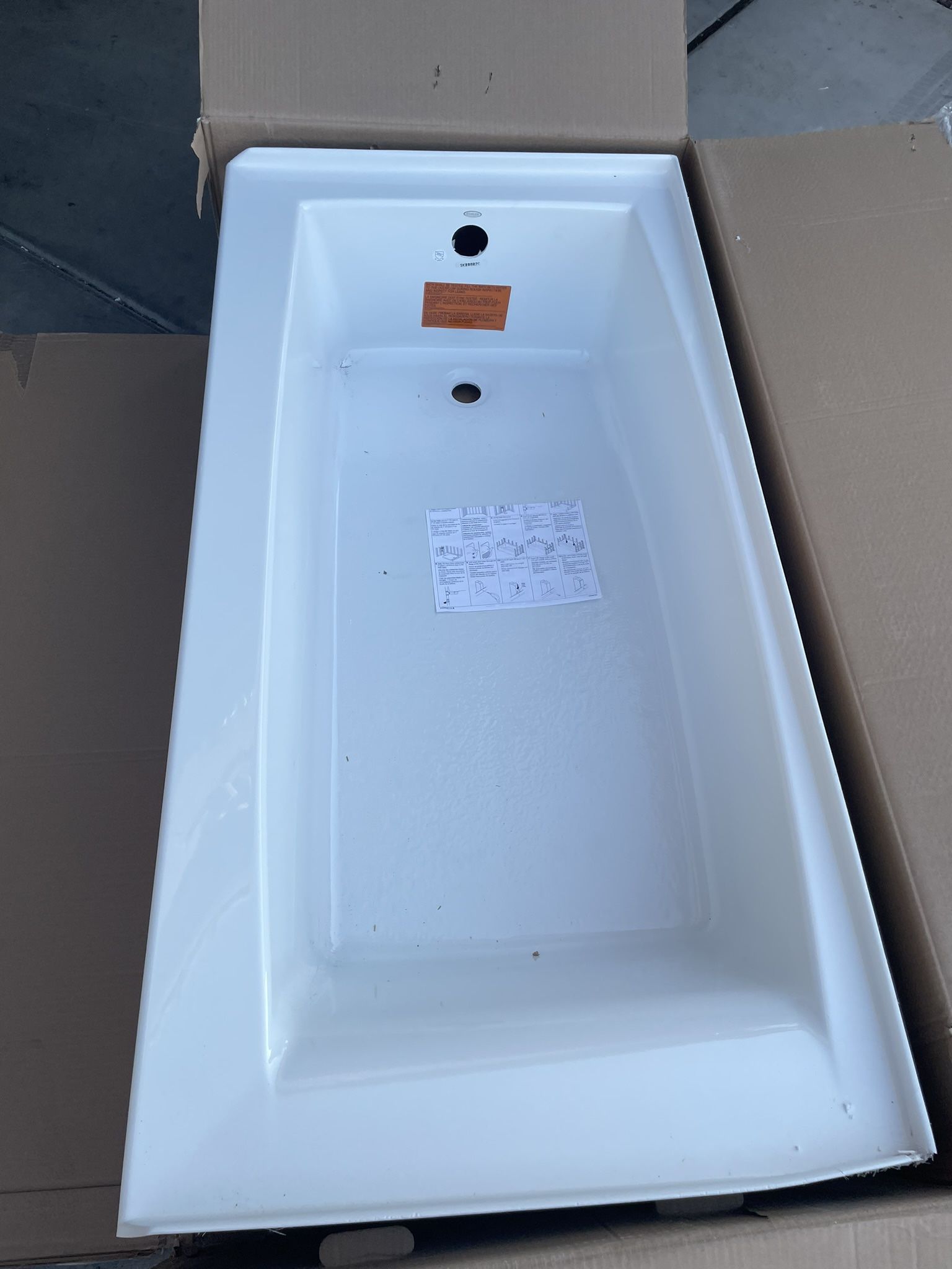 KOHLER Elmbrook 60 In. X 30.25 In. Soaking Bathtub With Left-Hand Drain In White