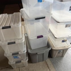 Storage tote boxes