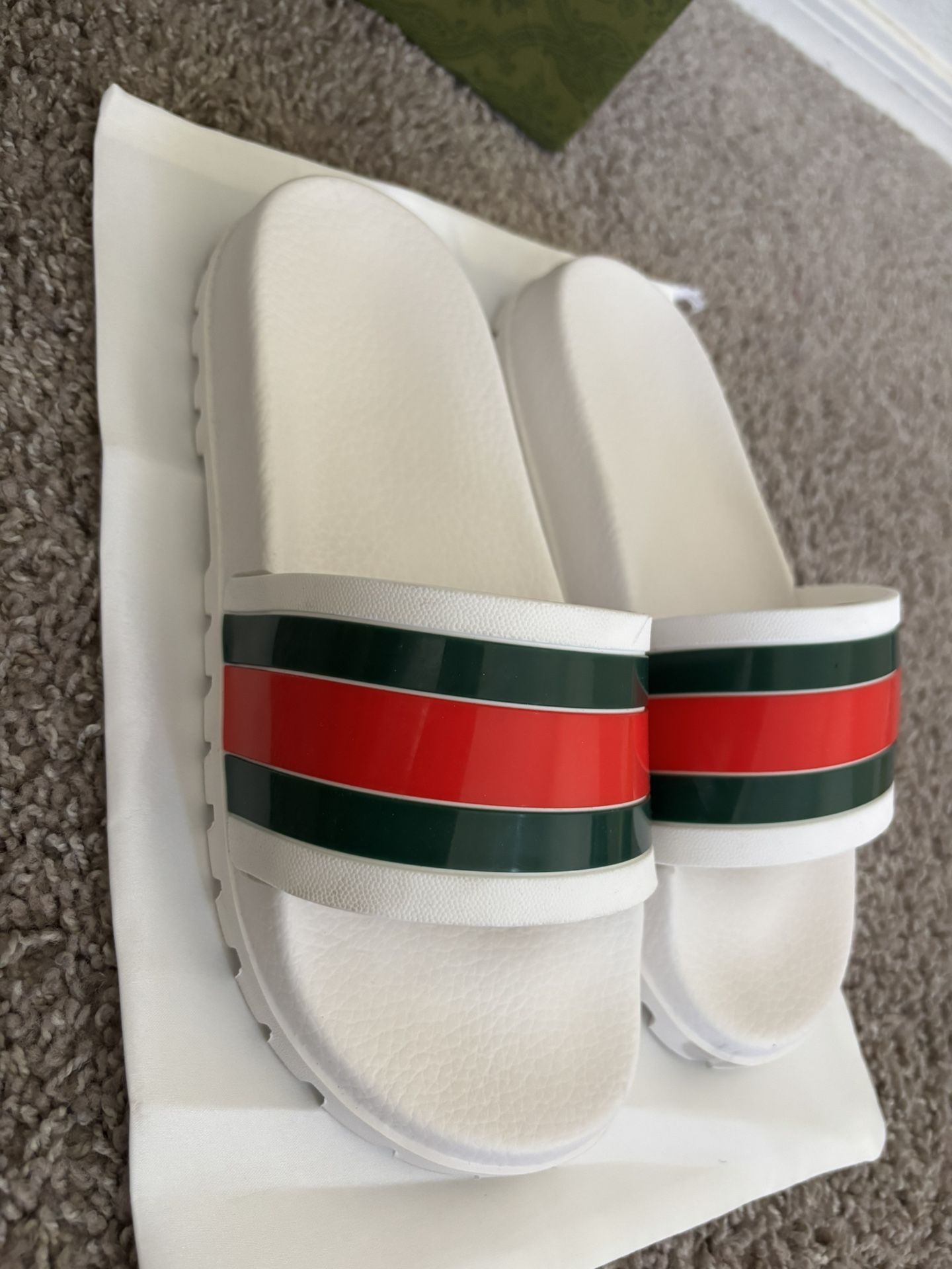 Gucci Slides 43/10