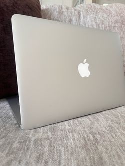 Apple MacBook Laptop