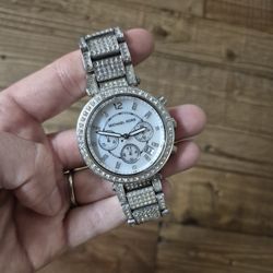 Michael Kors MK-5572 Watch 