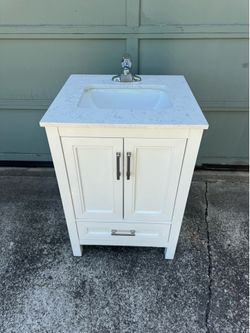 White Undermount Single Sink Bathroom Vanity