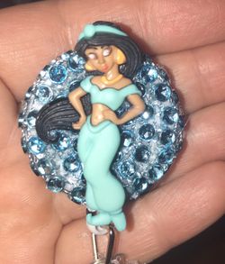 Retractable badge reel