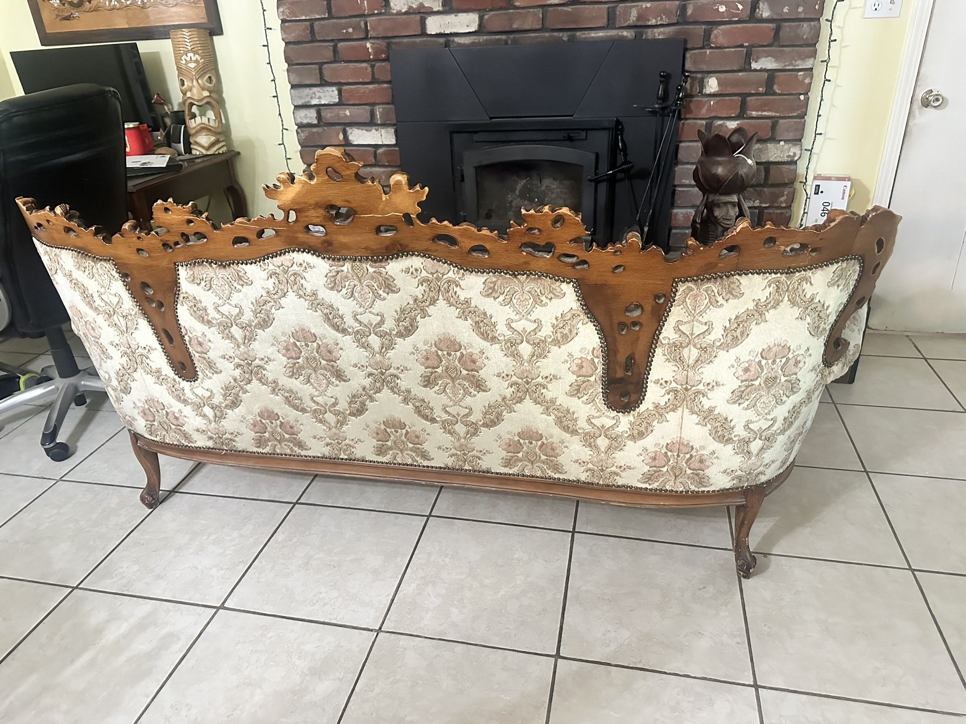 Antique Carved Sofa W/2 Chairs Need Gone Today