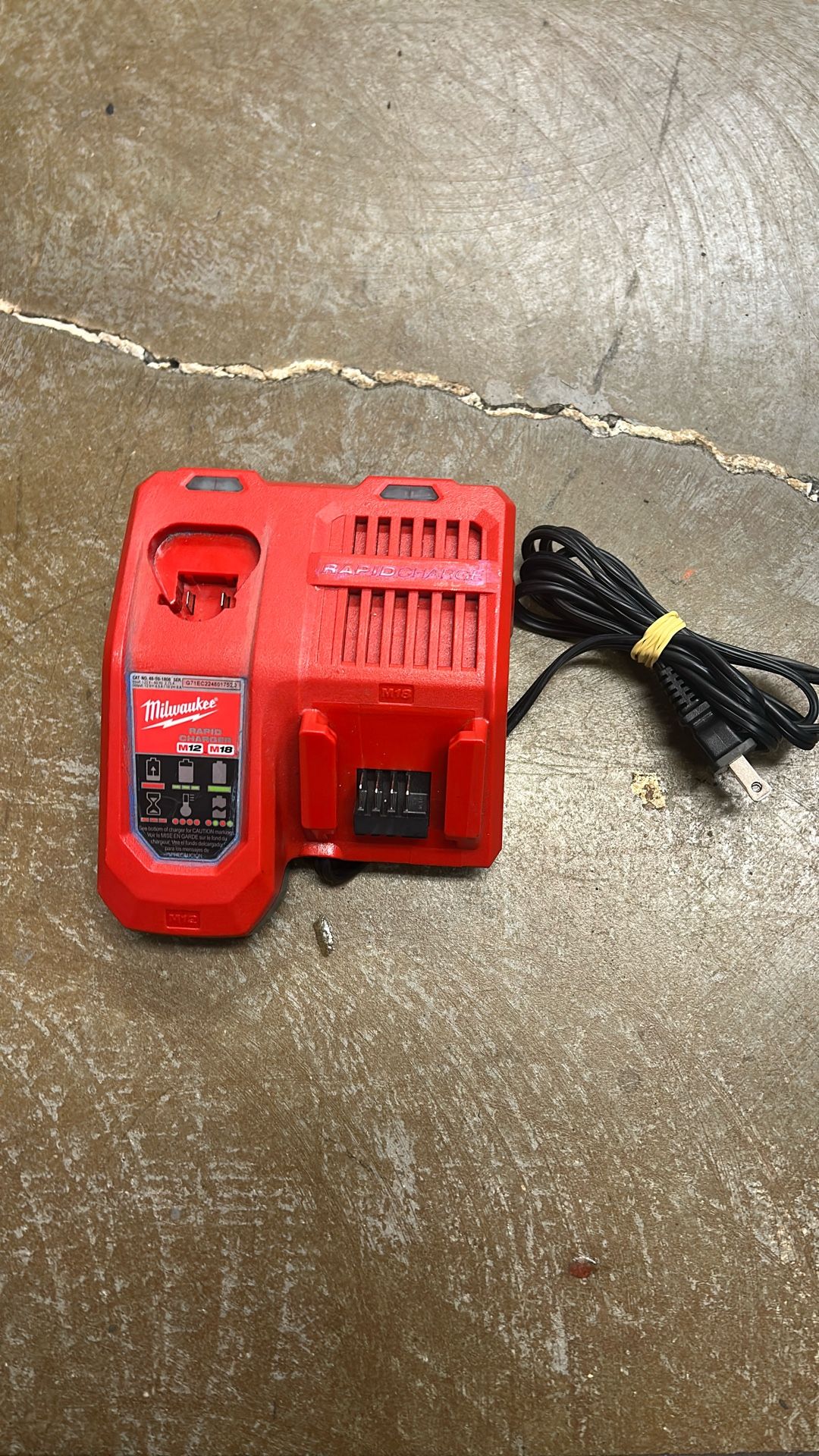 Milwaukee, M2 and M 18 charger