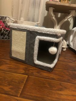 Cat house 10.00$