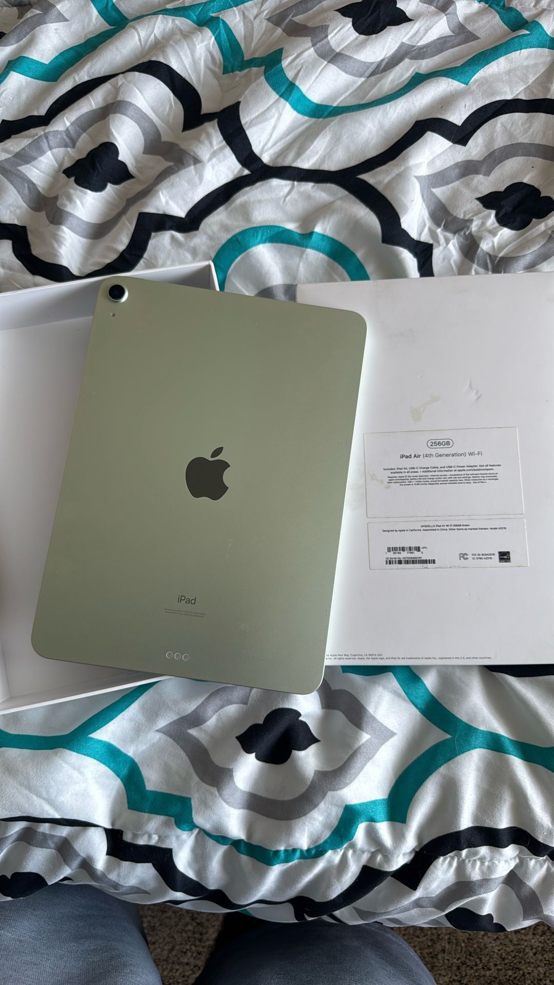iPad Air (4th Generation) 256GB (won’t Turn On)