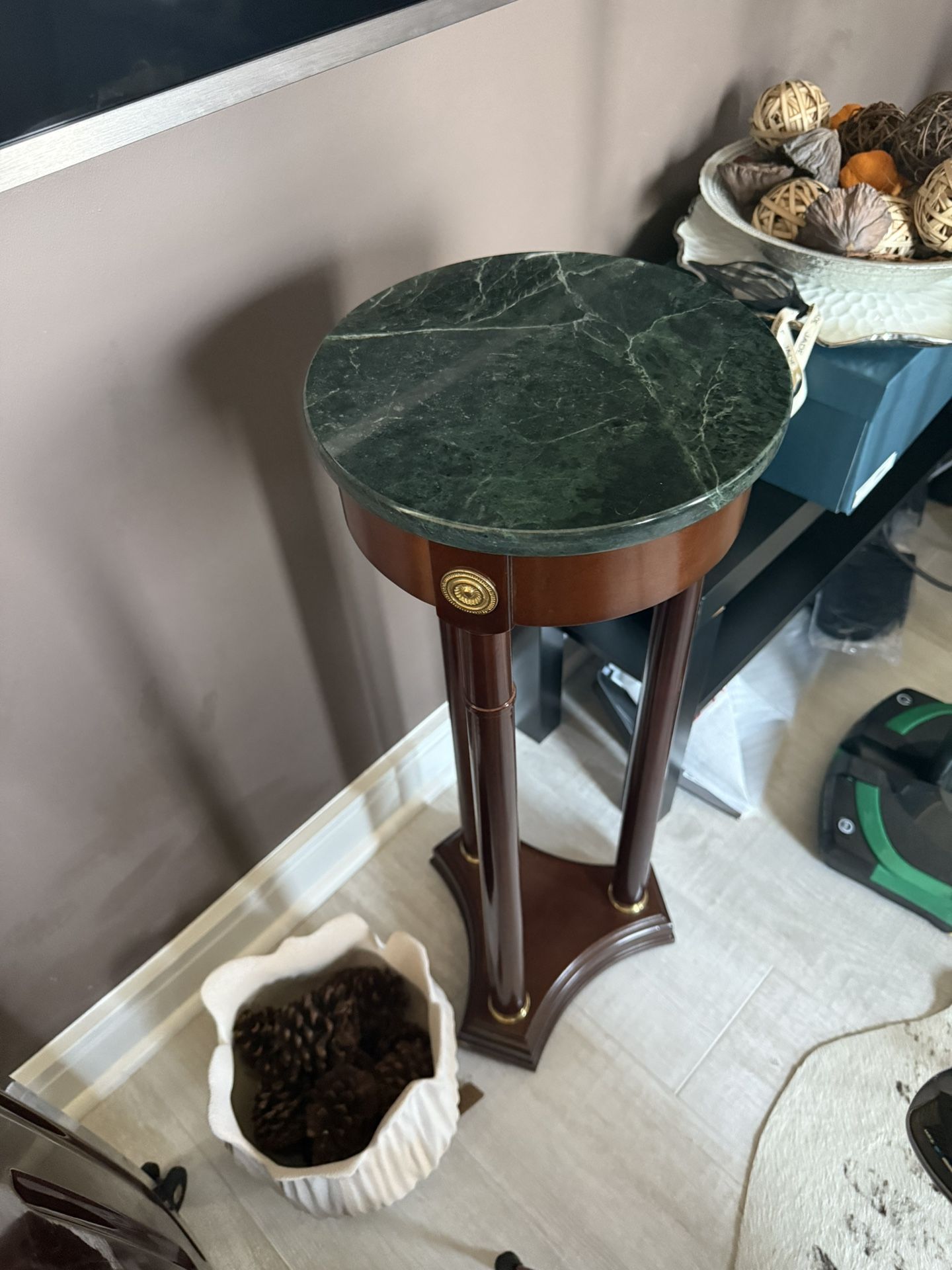 High Decor Table