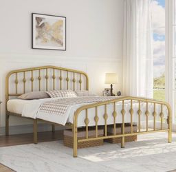 Queen size bed frame metal / metal bed frame / gold bed frame / Victorian style bed frame