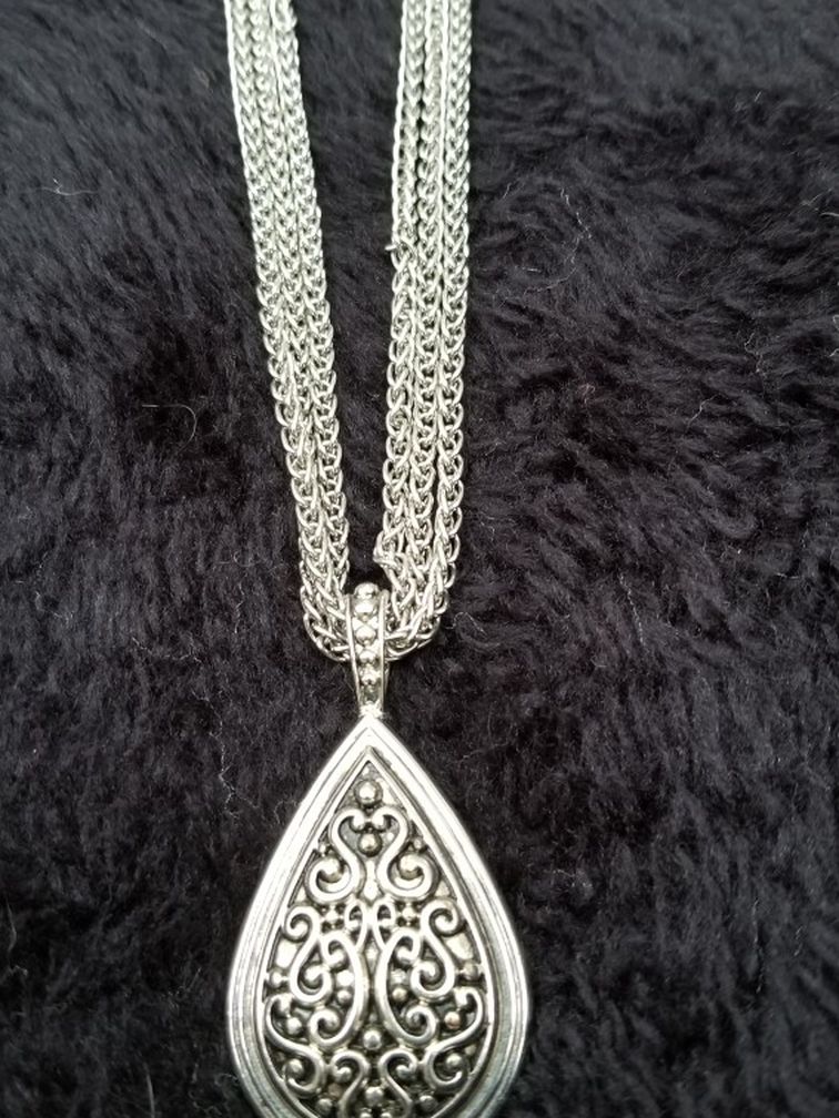 Silver Filigree Pendant