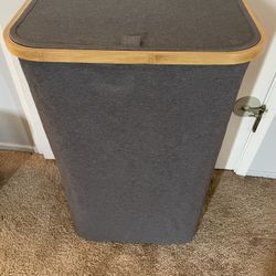 Hamper With lid