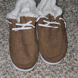 Women's size 10 shoes