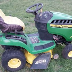 John Deere D100 Riding Mower Located In Southmont North Carolina