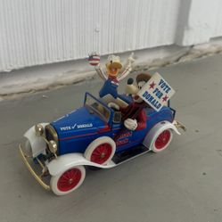 Funny Disney Donald+Goofy Car