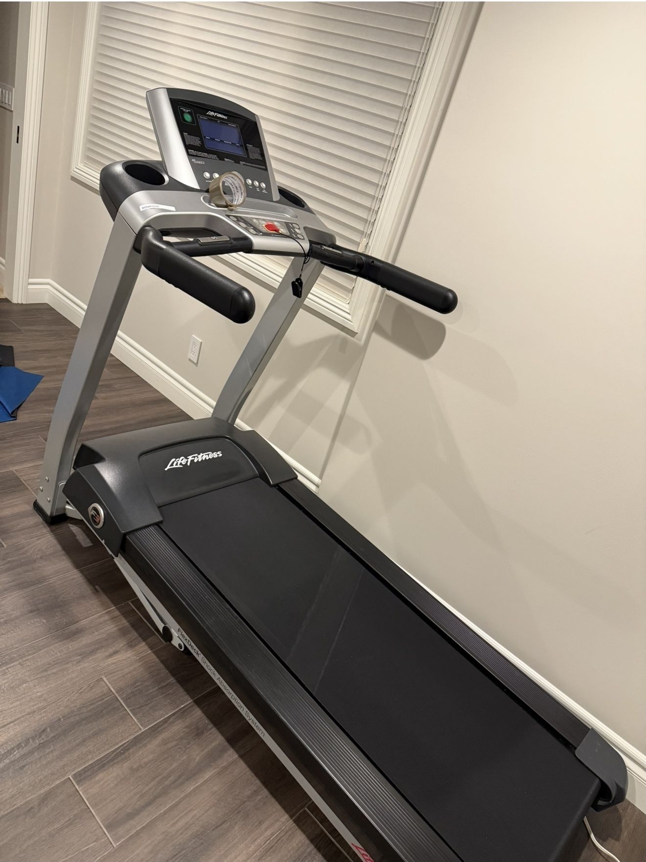 Life Fitness Treadmill 