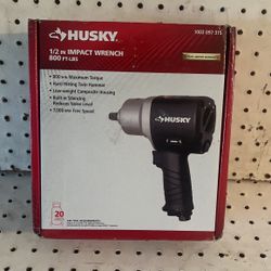 Husky 800 ft./lbs. 1/2 in. Impact Wrench