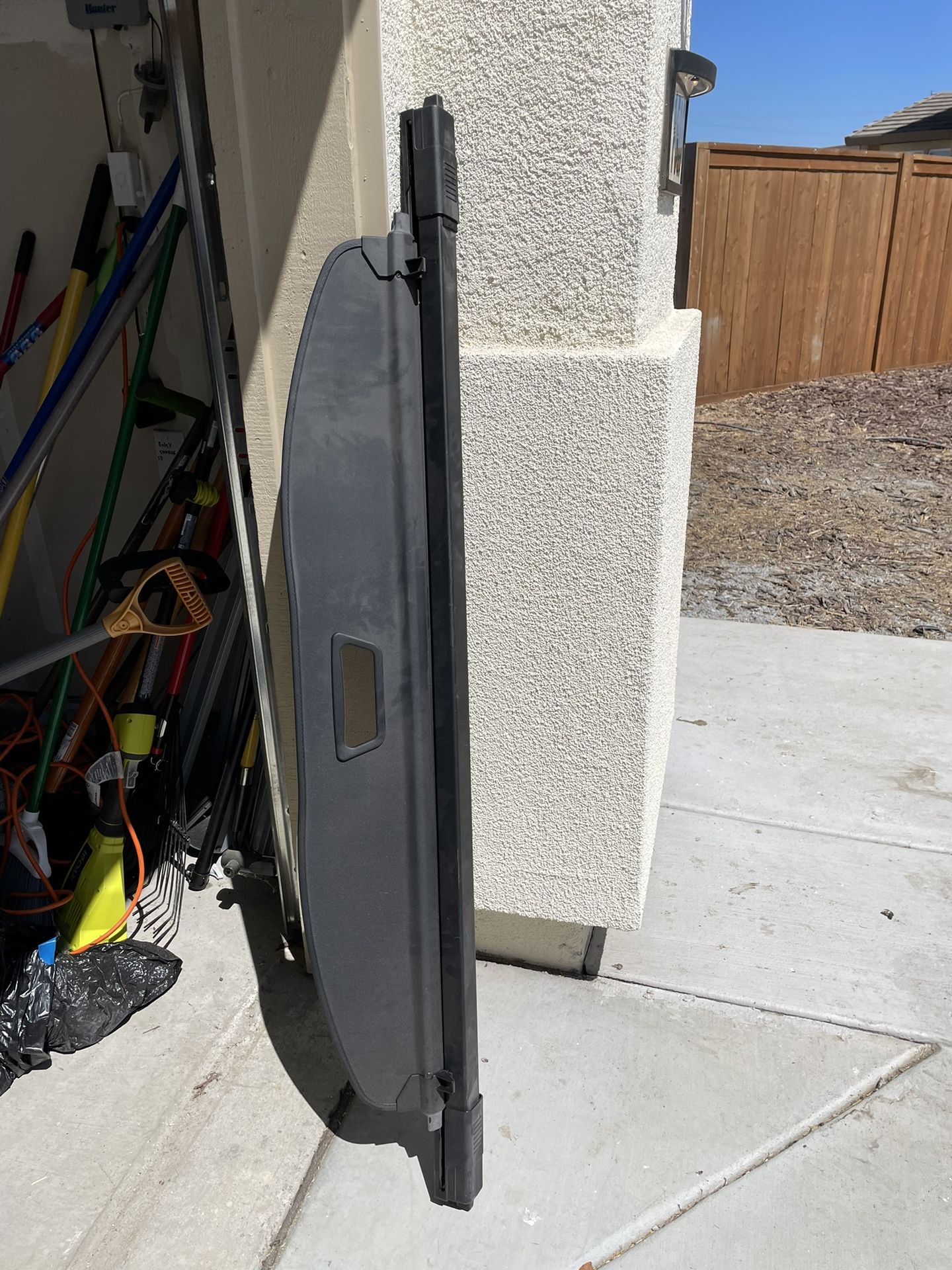 Jeep Grand Cherokee tonneau cover