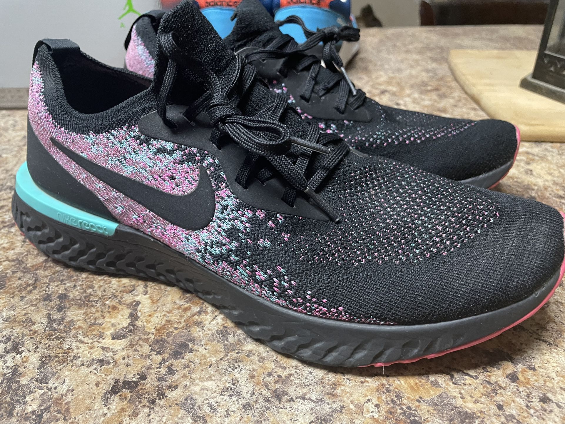 Nike Epic React Sz 11 “South Beach “ 