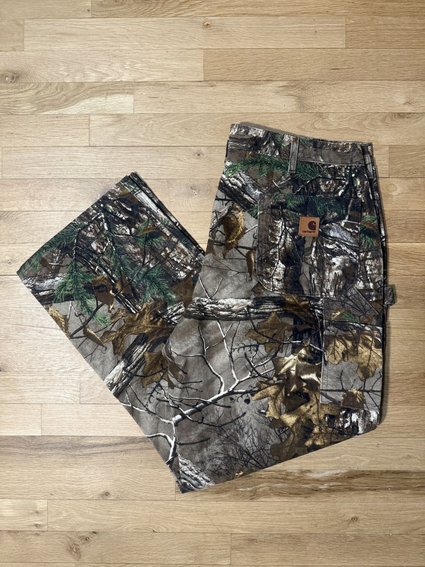 NWOT Carhartt Realtree Camo Cargo Pants Dungaree Fit Canvas 40x32 B235 977 USA
