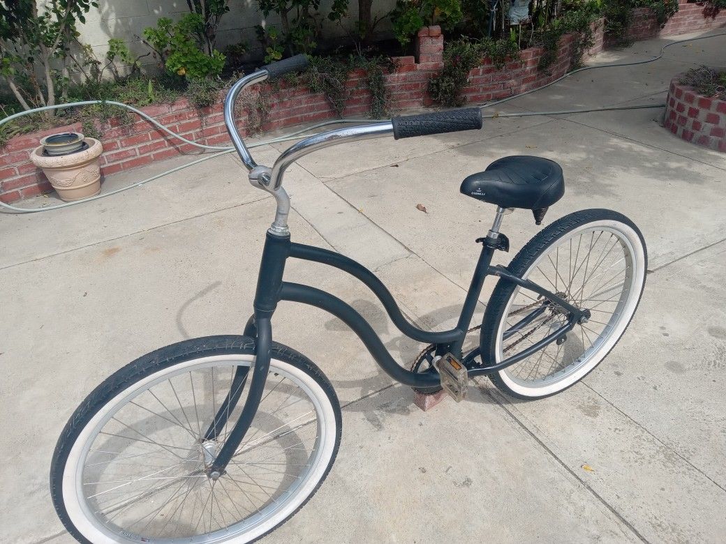 Woman's Beach Cruiser For Sale