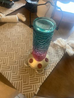 Hummingbird feeder