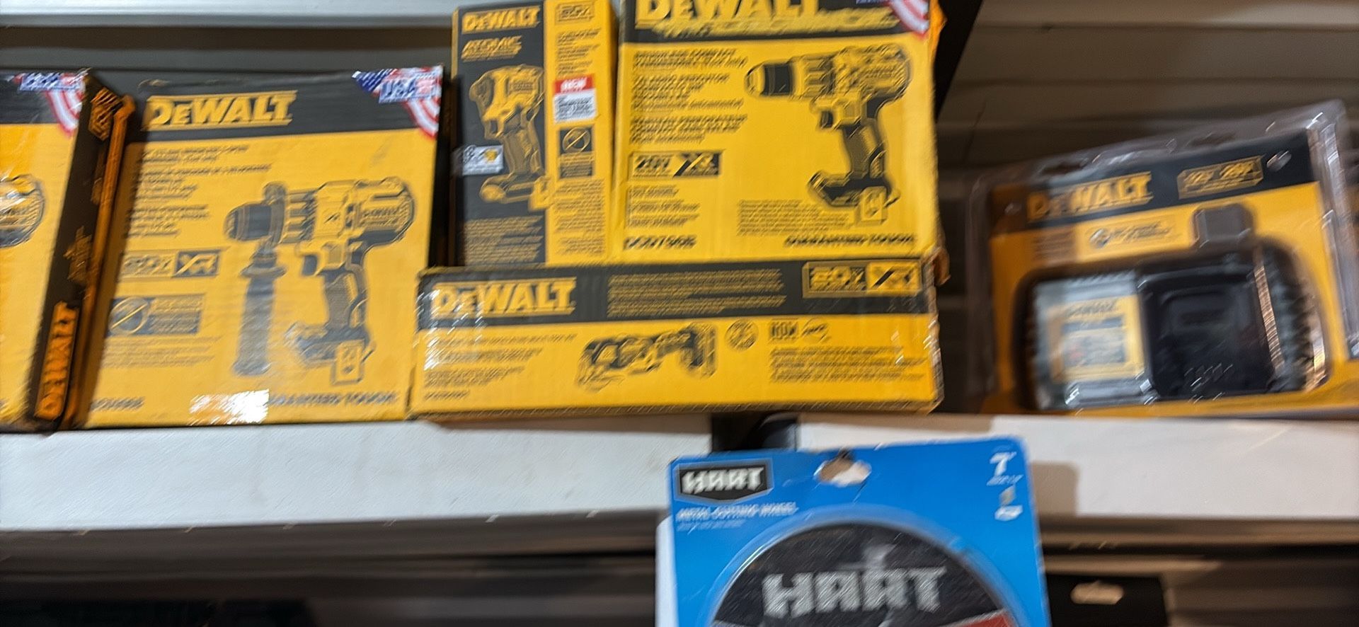 New tools, in good condition. Prices vary, ranging from $50 -$ 99 to $580 . There is a one month warranty , the money is not returned, only credit