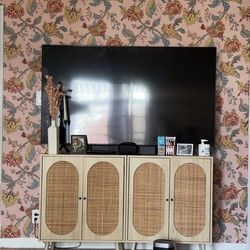 55 Inch Samsung Smart TV