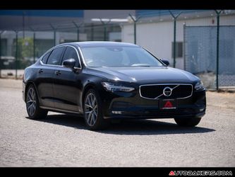 2017 Volvo S90 T5 Momentum