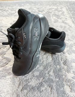 Under Armor boy shoes