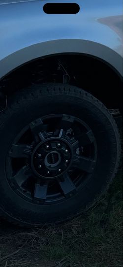 Ford Lariat f350 wheels
