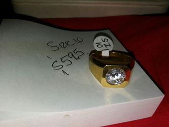 14 kt..Gold Mens. Ring...cz Diamond