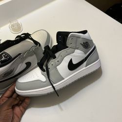 Jordan 1 Mid 
