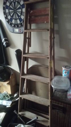 6' Wooden Step Ladder 