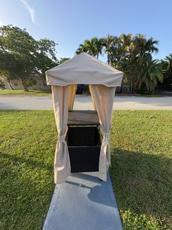 Outdoor patio canopy serving cart