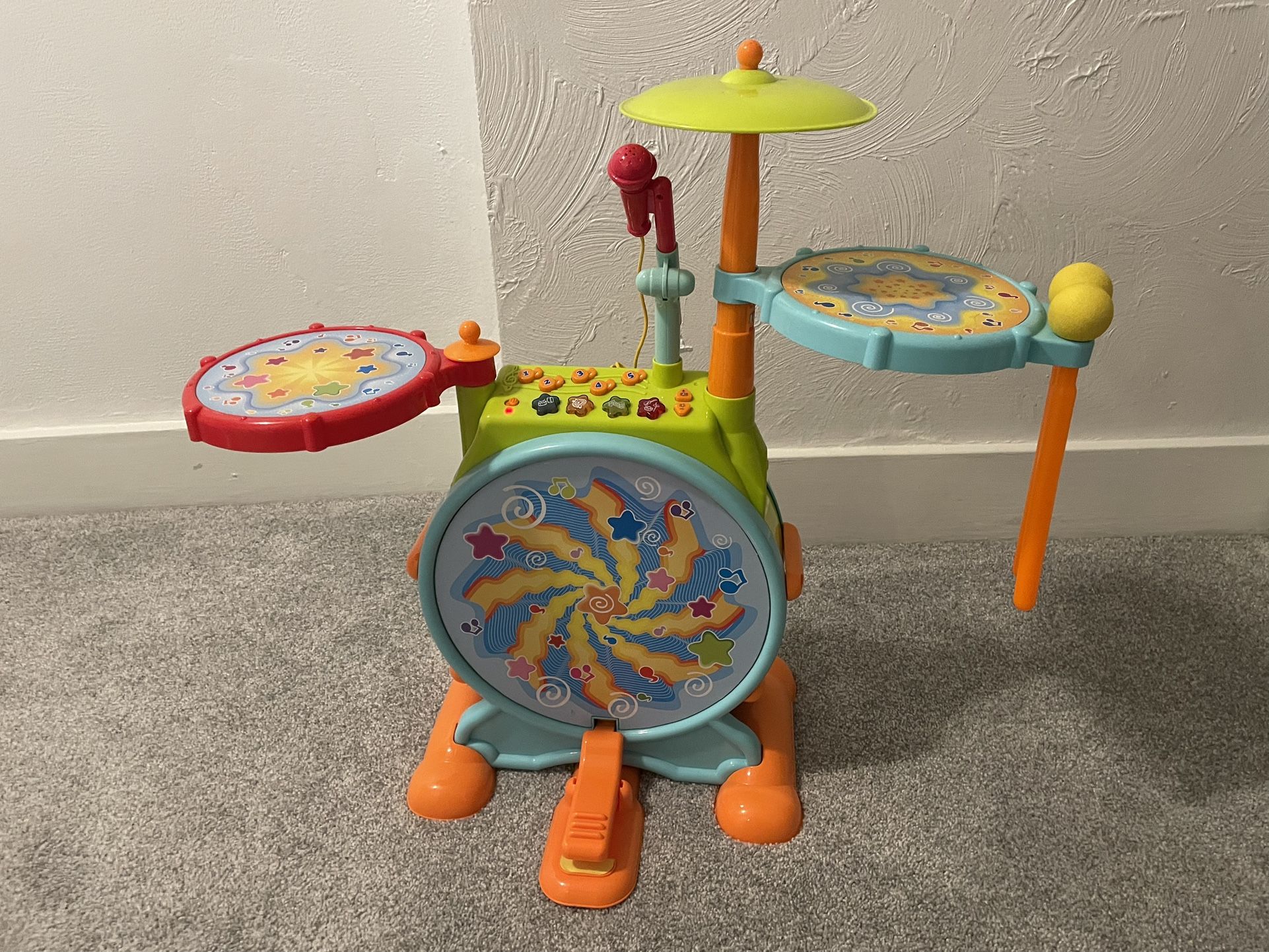 Toy Drum set