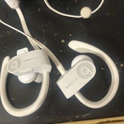 BEATs By DR DRE Powerbeats Wireless