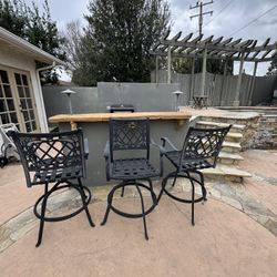 Sturdy Outdoor Bar Chairs 