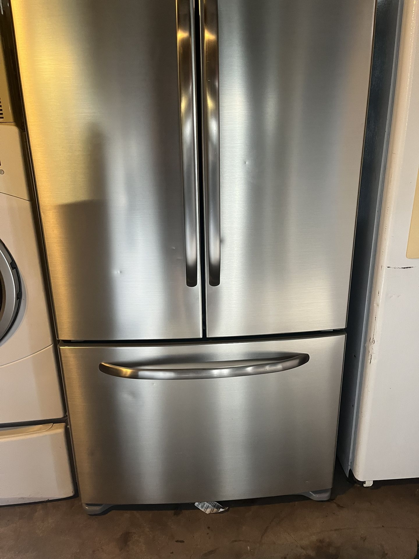 Stainless steel French door fridge accident condition GE