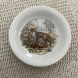 Fox Plate – Spirito Porcelain, Scene Of A Fox Family, Excellent Condition