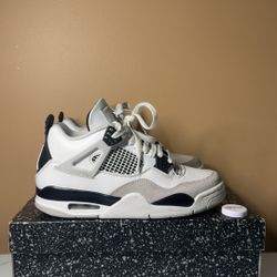 Jordan 4 Military Black Size 7.5