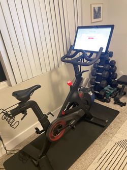 Peloton Bike (2020) – Excellent Condition