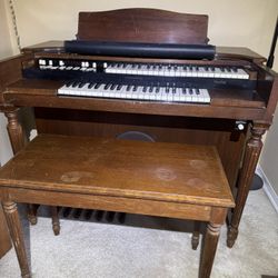 1953 M2 Reverb Hammond Organ